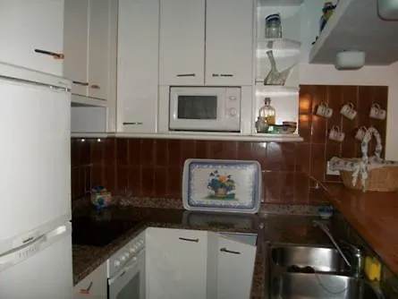 Apartment Sleeps 4 Pool T425152